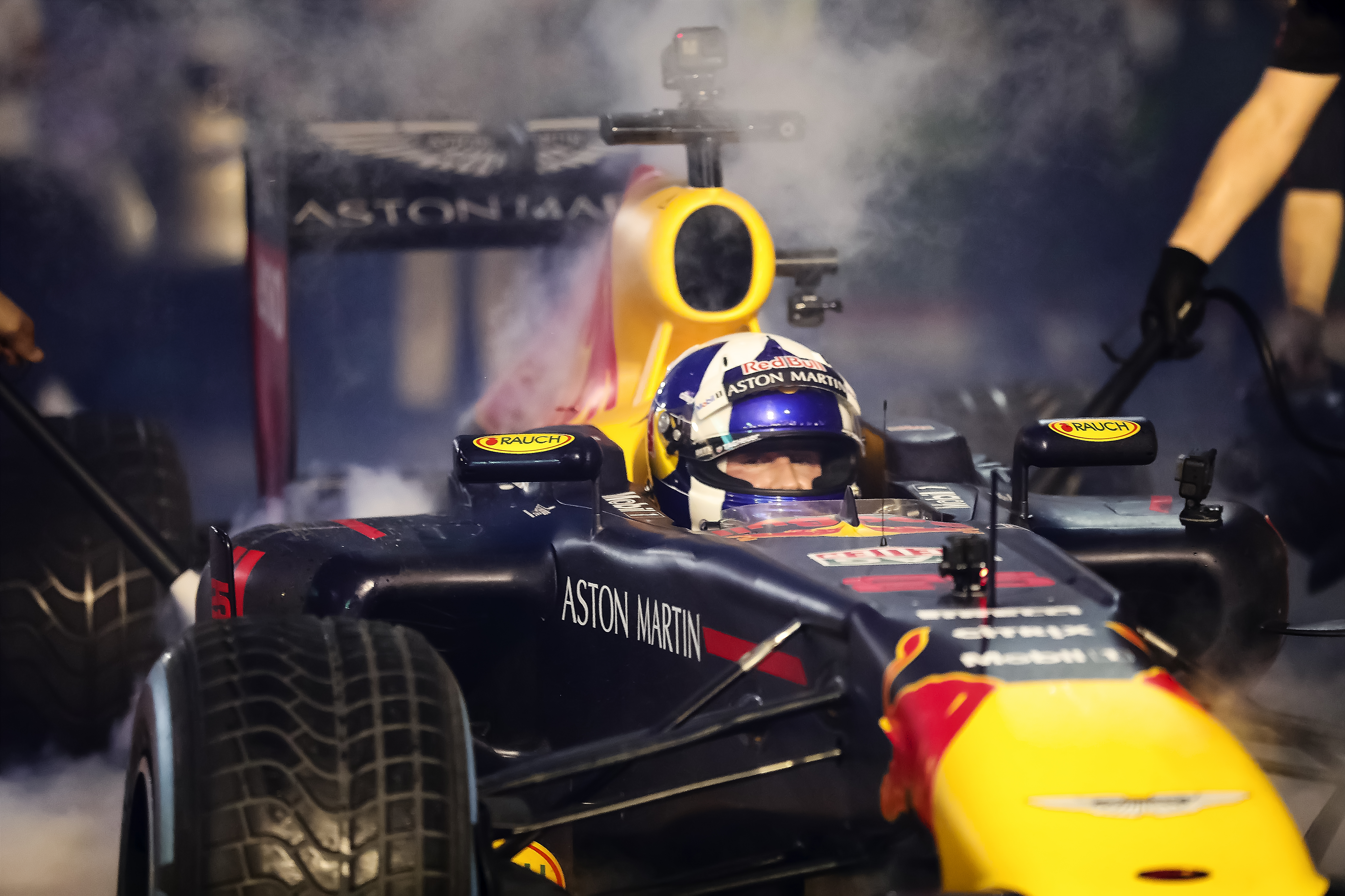 Hủy cuộc đua F1 – bài toán cấp thiết 